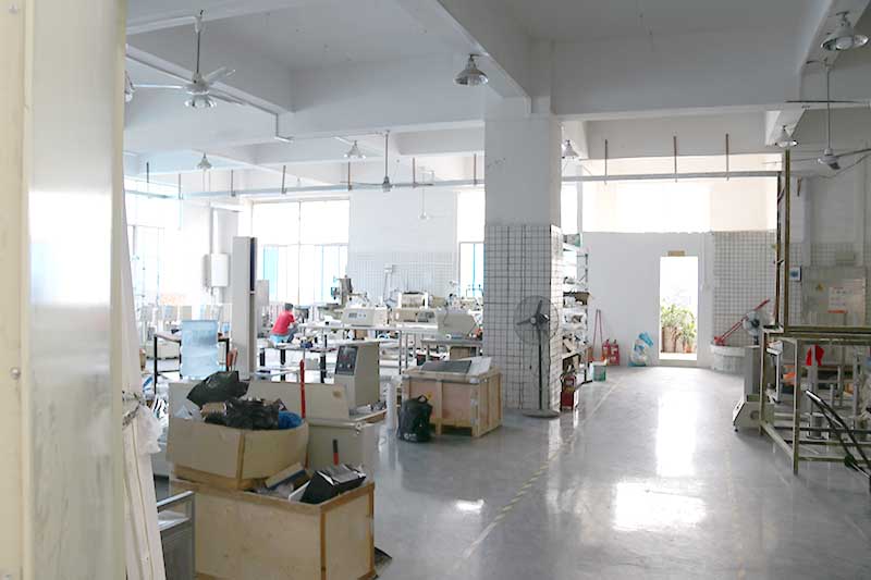 高低溫試驗(yàn)箱廠家生產(chǎn)車(chē)間